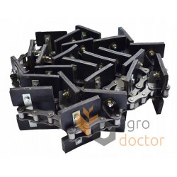 Clean grain Elevator roller chain assembly with 24 paddles