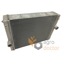 Radiator 84262310 Case IH