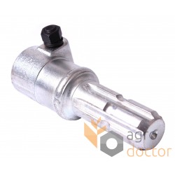 Adapter for universal drive shaft of PTO