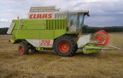 Combine harvester CLAAS COMMANDOR 112 CS-228 CS